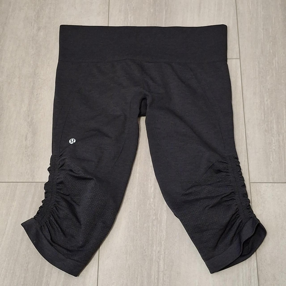 LULULEMON In the Flow Crop II Women’s Leggings Size 6  Heathered Black